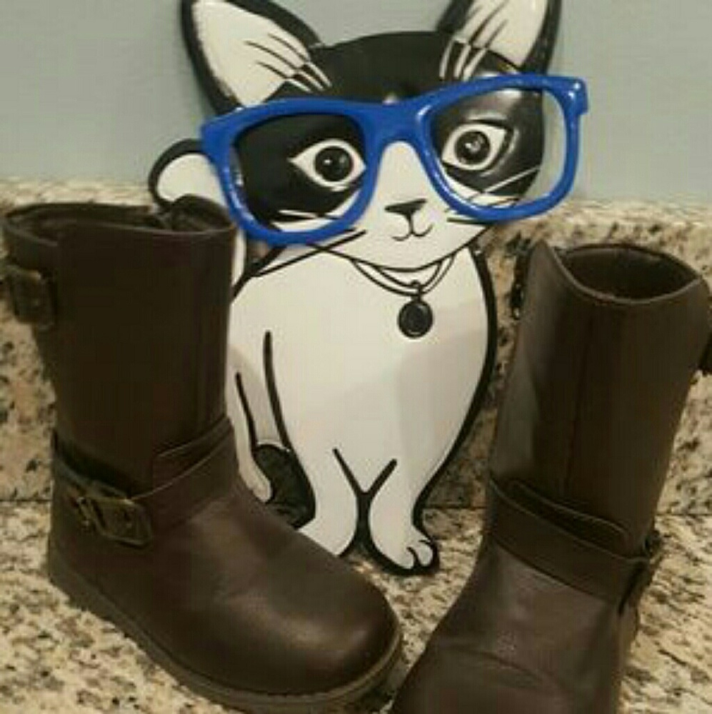 Little girls boots size 8